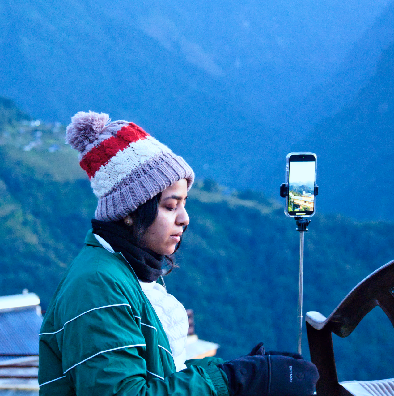 Pratibha with her tripod setup